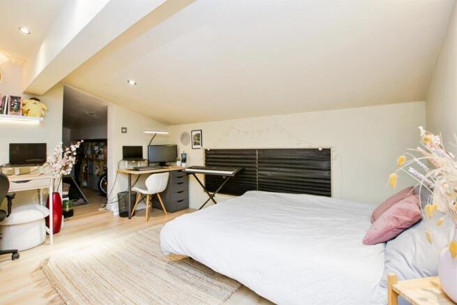 1 bed Apartment for sale Image 12
