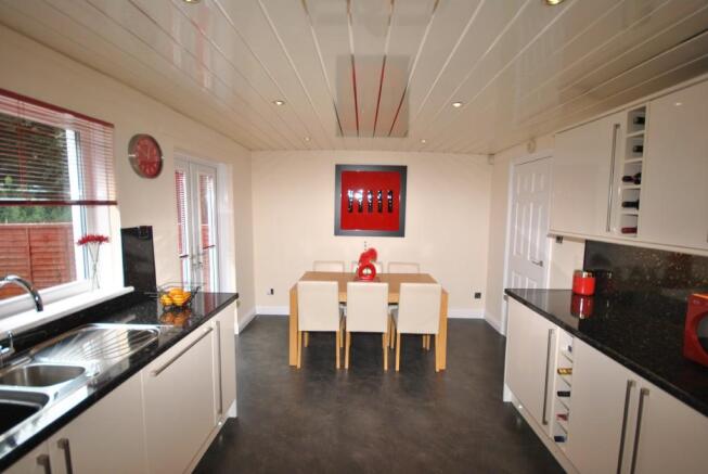 KITCHEN DINING