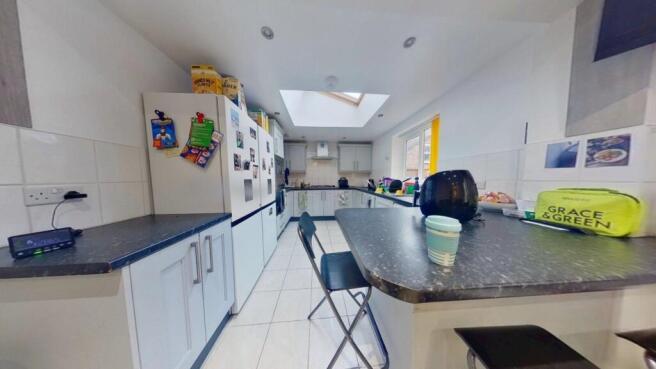 59-Teversal-Avenue-Kitchen