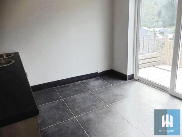 3 bed Semi-Detached for sale Image 8