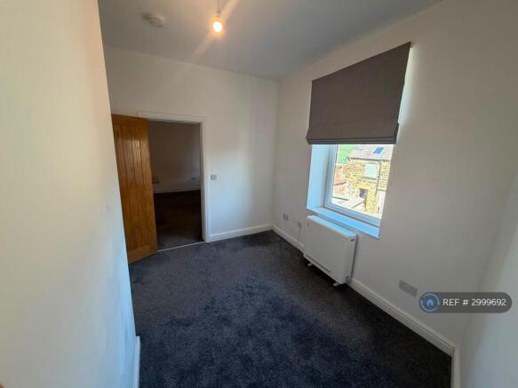 Studio to rent Image 5