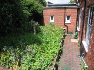Side Terrace 1