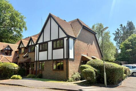 Broad Ha'penny, Wrecclesham, Farnham, Surrey, GU10