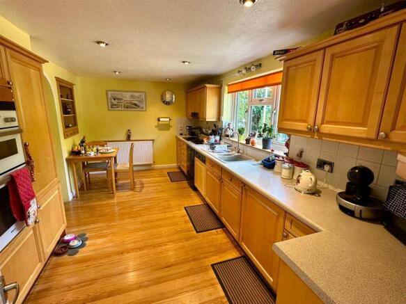 Kitchen/Breakfast Room