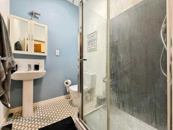 4 bed Block of Apartments for sale Image 7