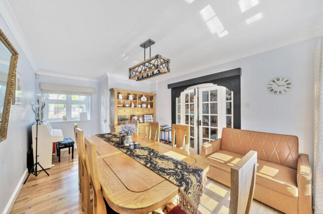 18-68237b0bb0840-...