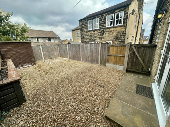3 bed Detached to rent Image 7