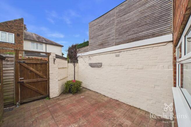 3 bed House to rent Image 7
