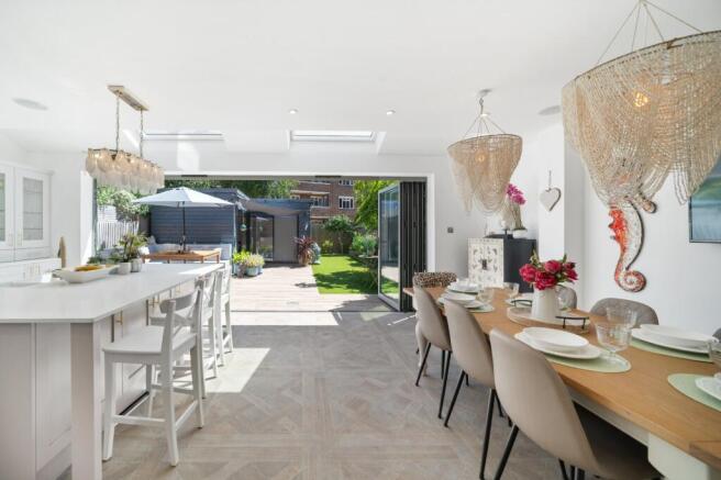 Kitchen/Dining