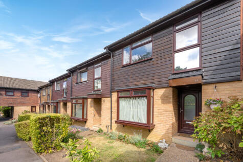 Inkerman Road, Woking, GU21