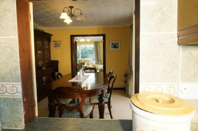 Dining room-fr...