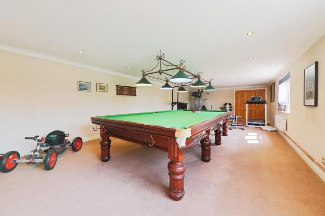 4 bed Detached for sale Image 10