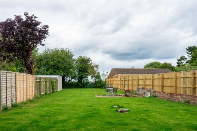 4 bed Detached for sale Image 7