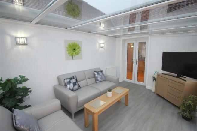 Mayfield Road, 12 Conservatory 2.JPG