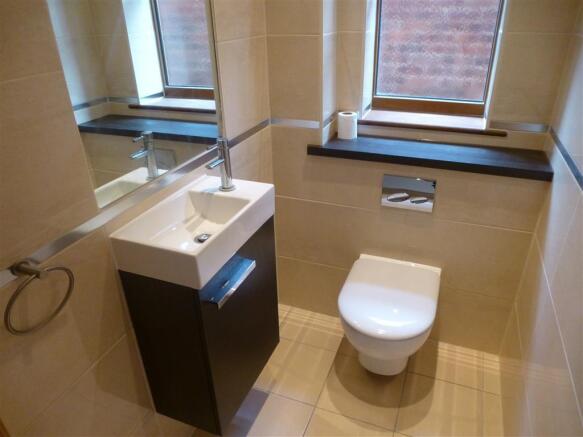 Cloakroom/wc
