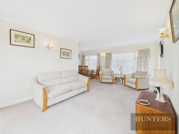 3 bed Detached Bungalow for sale Image 4