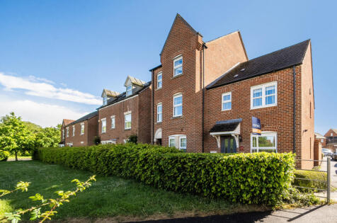 Goldfinch Crescent, Bracknell, Berkshire