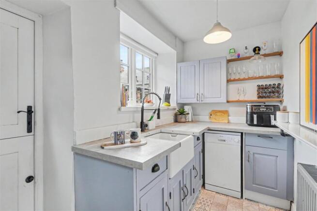 Kitchen_3.jpeg