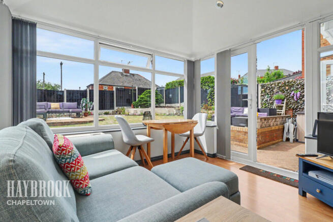 4 bed Detached for sale Image 8