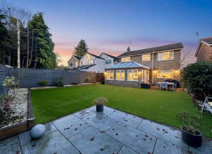 Longmeade Gardens, Wilmslow, SK9