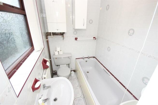 Bathroom.JPG
