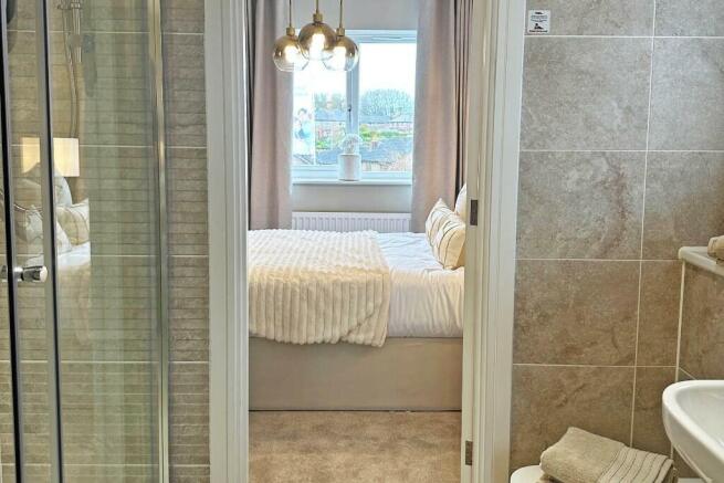 Example J&J En suite