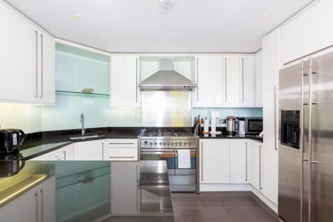 Flat 3 12 Downside Crescent NW3-5.jpg