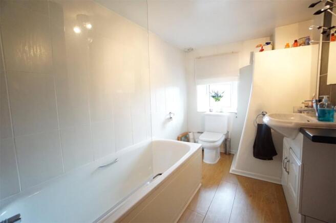 Bathroom 1st Floor