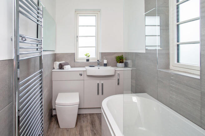 3 bed Detached to rent Image 6