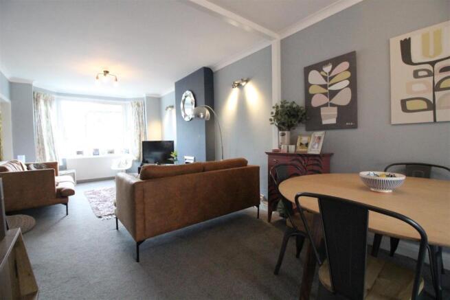 Living room/diner