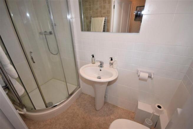 SHOWER ROOM (2).JPG