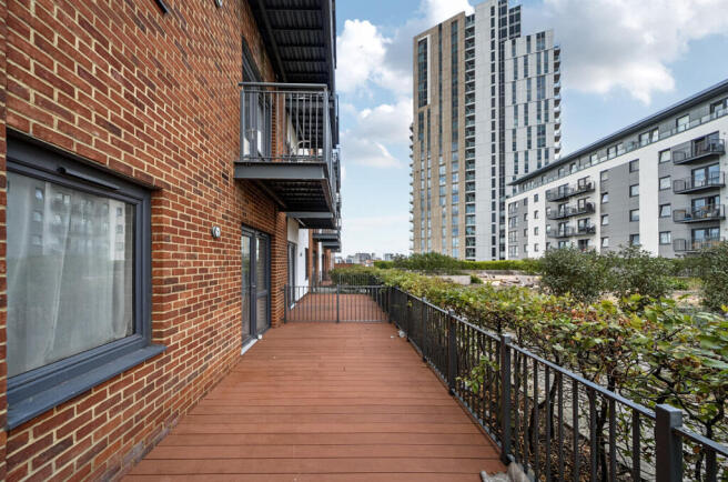 1330640-2-688cca7...