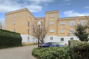 106, Leigh Hunt Drive, London N14 6DF