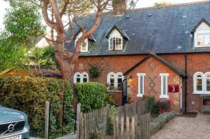 2, Station Cottage, The Grove, Ashford TN27 0RT