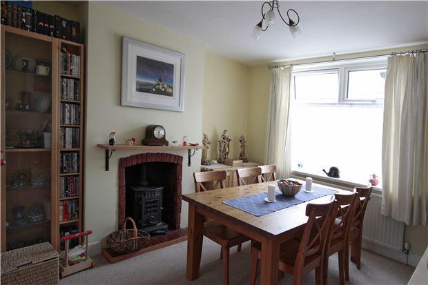 DiningRoom