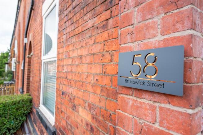 5 bed House to rent Image 10