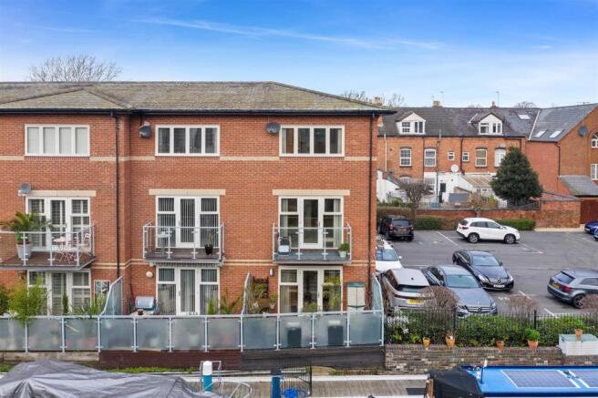 52 Albion Mill - Front 1.jpg