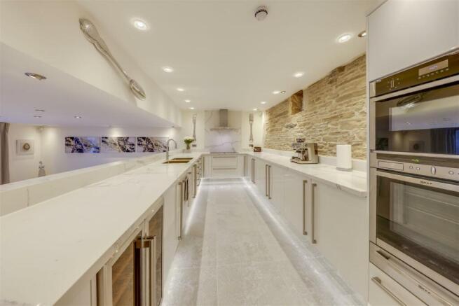 Kitchen Alt