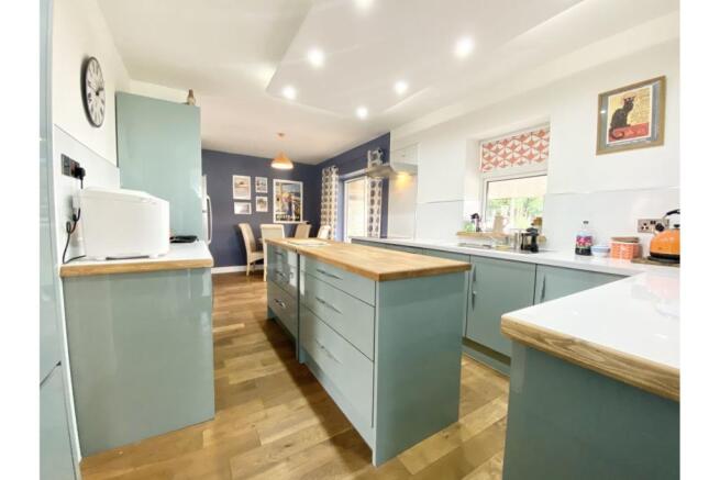 Kitchen/Breakfast