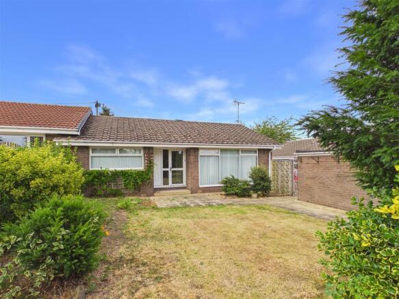 2 bed Semi-Detached Bungalow for sale Image 10