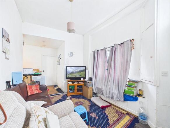 2 - 2 bedroom flat.jpg