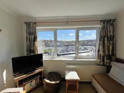 Flat 3, 4 Windsor Terrace, Whitby, North Yorkshire, YO21