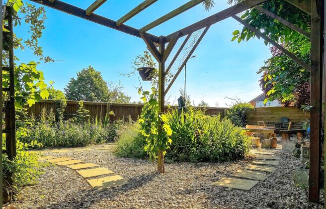 4 bed Detached for sale Image 5