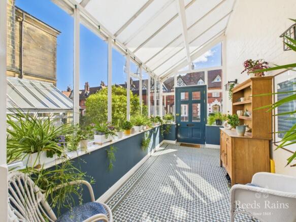 10 bed Semi-Detached for sale Image 8