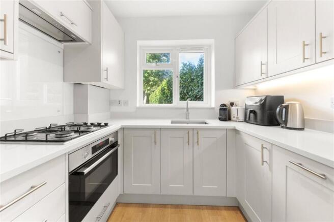 Lydon Road, Lambeth, London, UK, SW4 photo 2