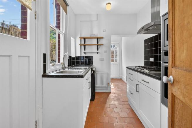 2 bed Terraced for sale Image 6