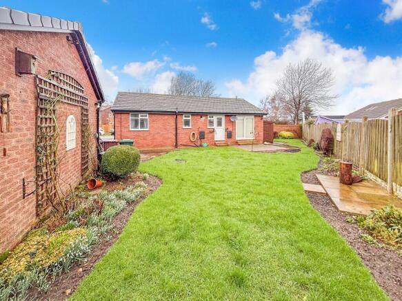 3 bed Bungalow for sale Image 10