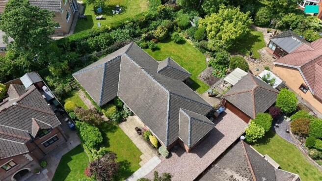 Royalty Gardens, New Longton, PR4 photo 4