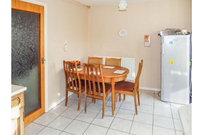 Kitchen/Dining Room