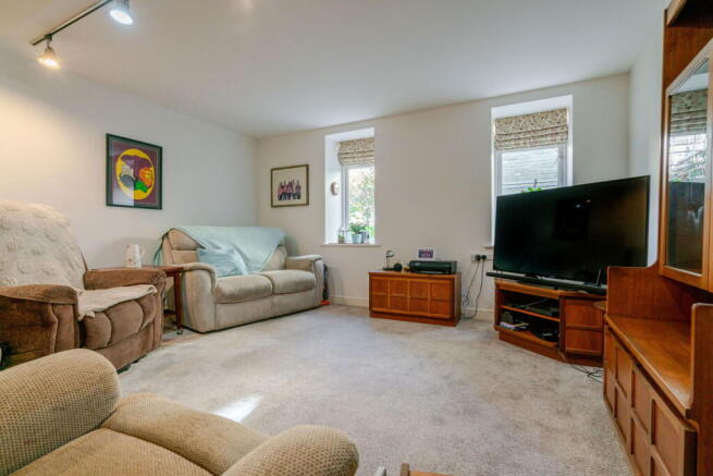 1 bed Apartment for sale Image 6
